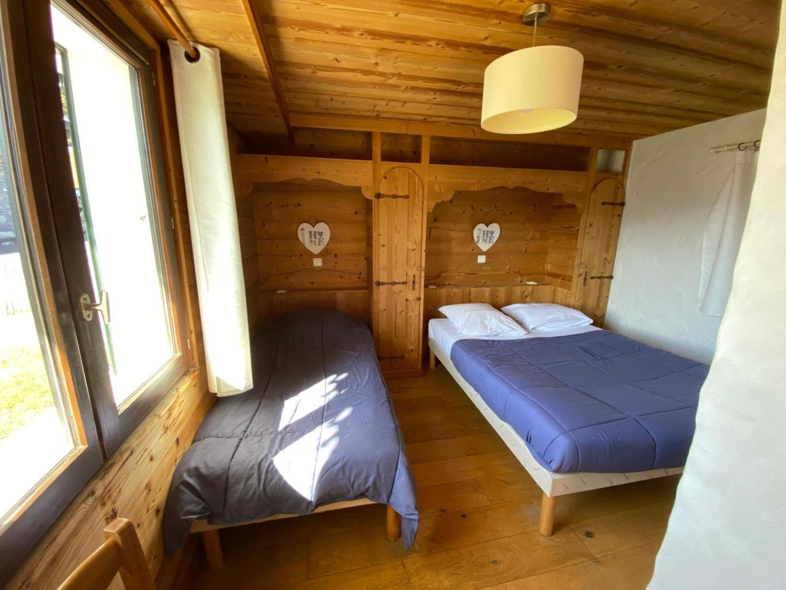 Chalet Fleur Des Alpes เลส์เฌต์ ภายนอก รูปภาพ